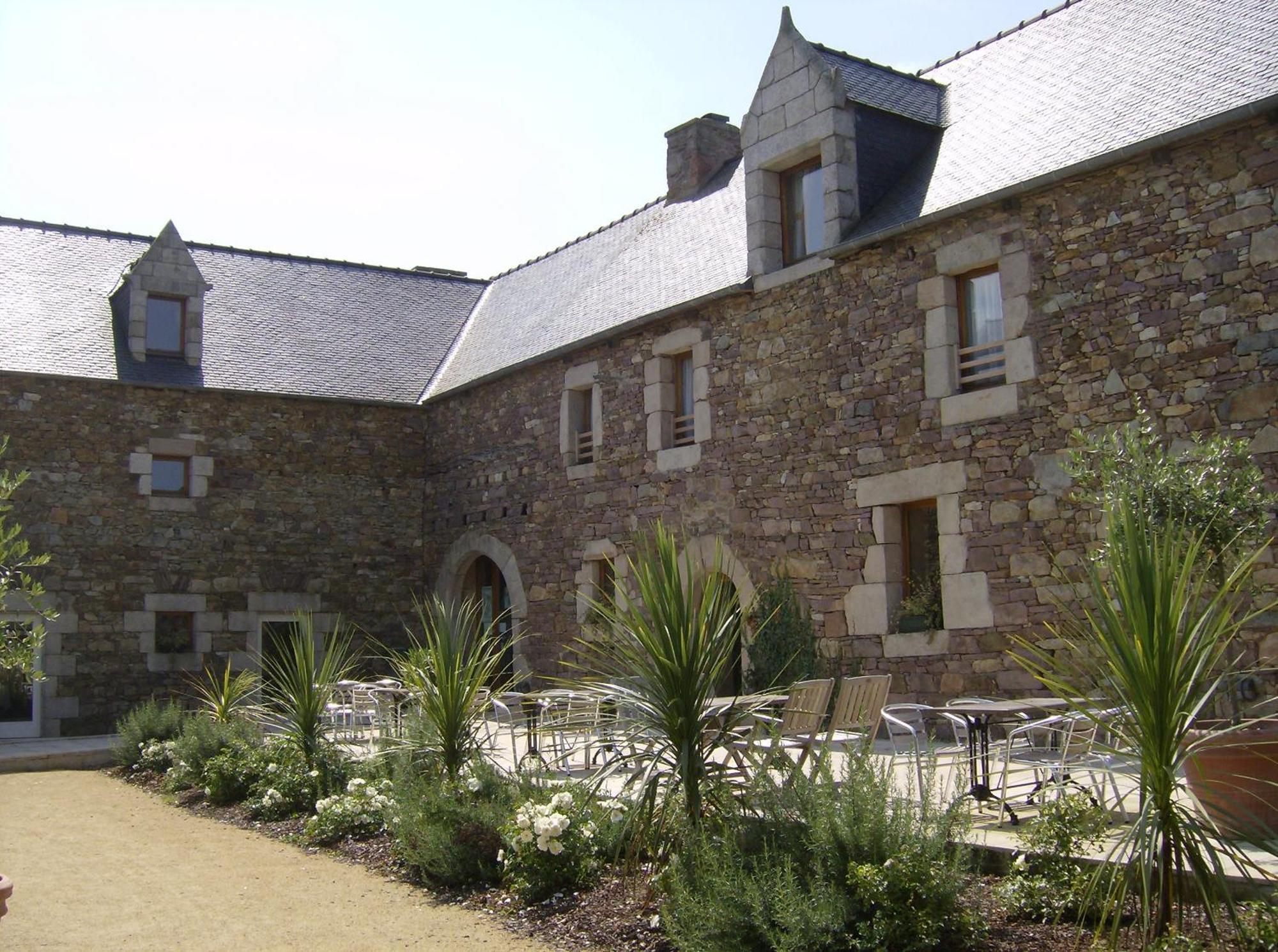Domaine De Kermodest Hotel Quemper-Guezennec Bagian luar foto